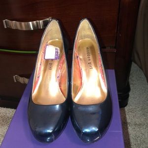 Madden Girl Pumps Sz 7.5